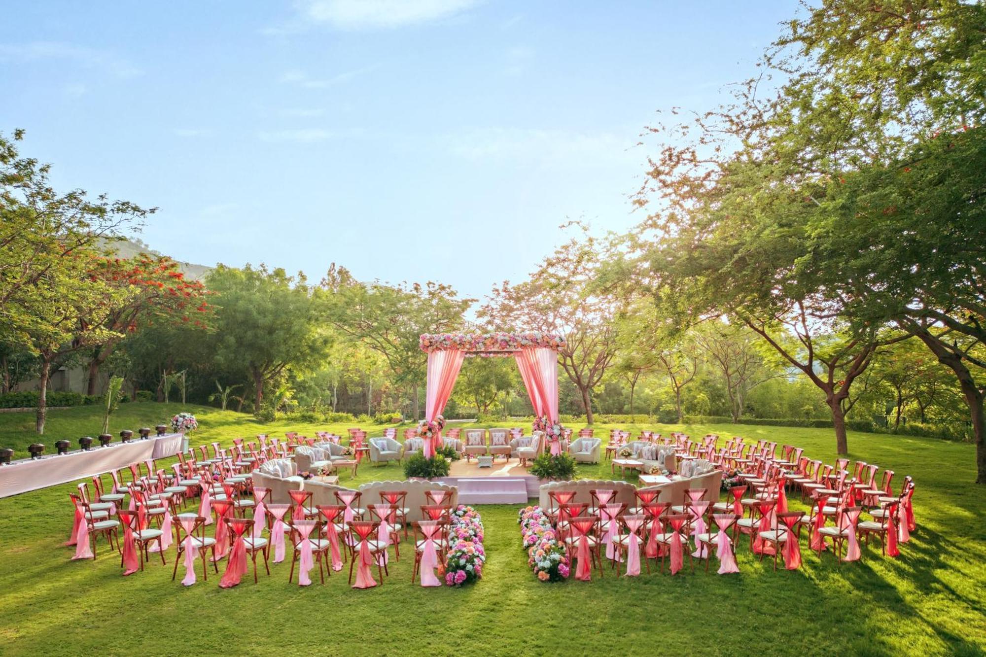 Essentia Luxury Resort & Spa Udaipur Exterior foto