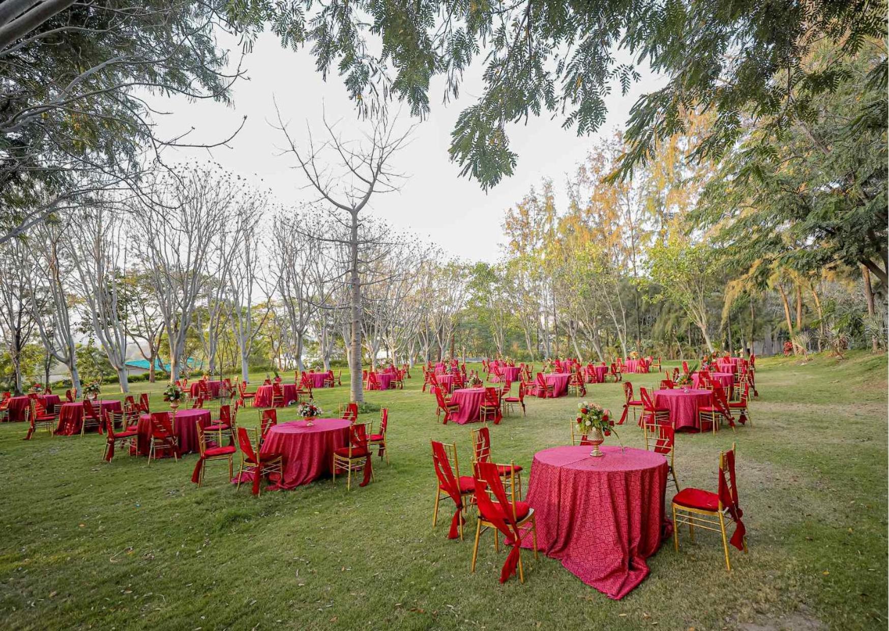 Essentia Luxury Resort & Spa Udaipur Exterior foto